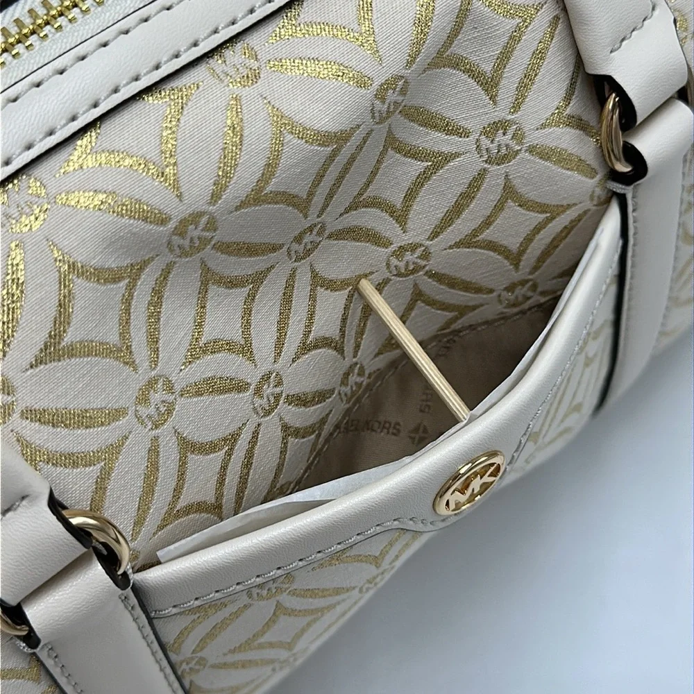 MICHAEL KORS JST TRAVEL MEDIUM DUFFLE SATCHEL SHOULDER CROSSBODY BAG Pale Gold